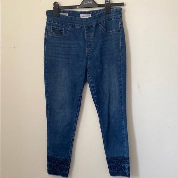 Tribal Blue Cropped Ankle Pants with Faded Wash - Picture 1 of 4